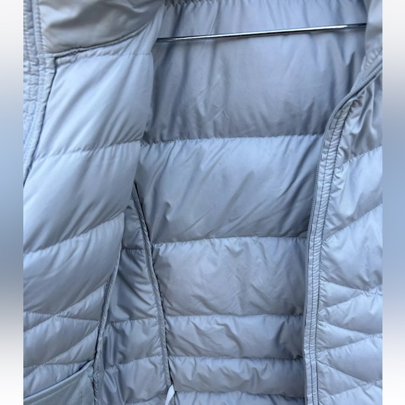 The North Face Aconcagua Down Vest 550 fill Womens Size Small Norway Gray - Picture 9 of 10